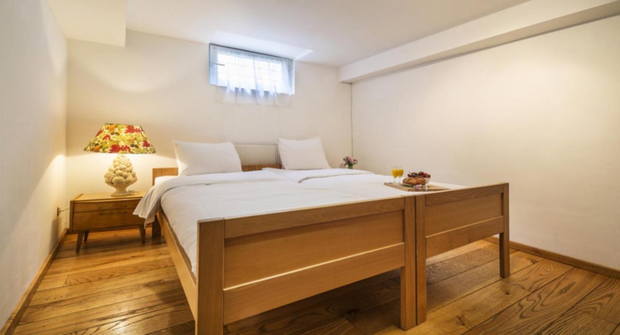Spacious Duplex In Brussels Historical Center Exterior photo